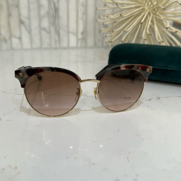 Gucci Animalier Sunglasses and case - Picture 1 of 6